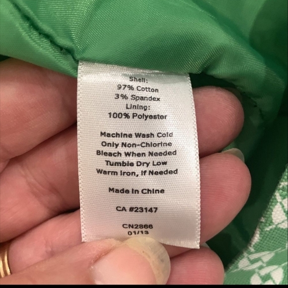 Talbots, size 10 skirt, green geometric, back zip, fully lined, great condition - Picture 7 of 7